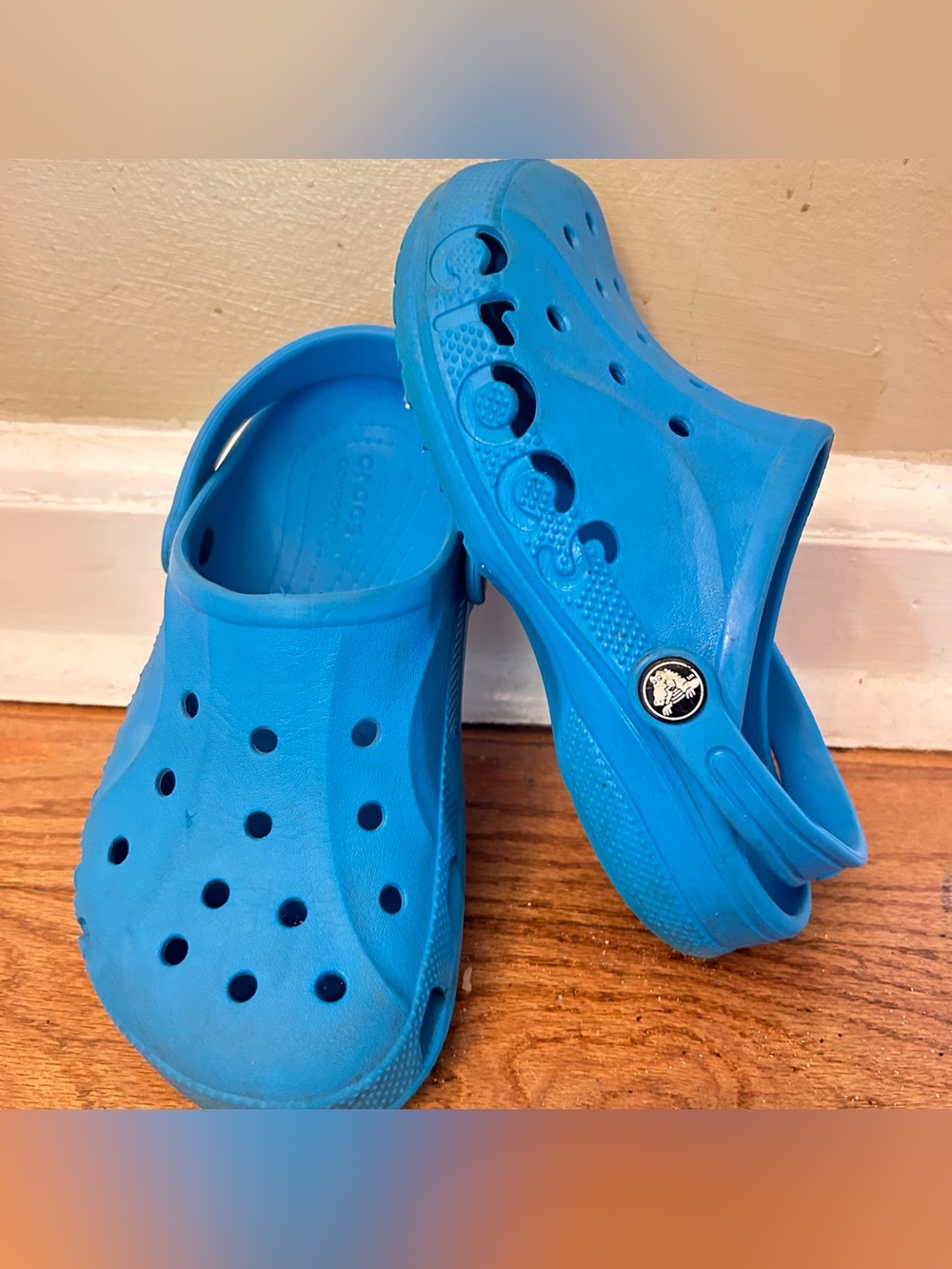 Kids size 3 Crocs Comfort Clogs